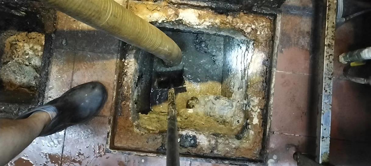 乌兰浩特化油池清理-污水池清掏